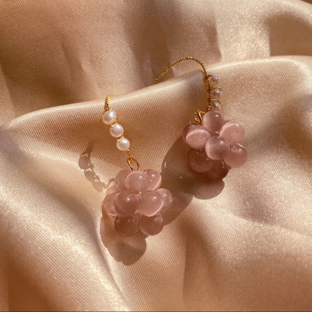 Pearls Crystal Grapes Hook Earrings - Picture 3 of 5